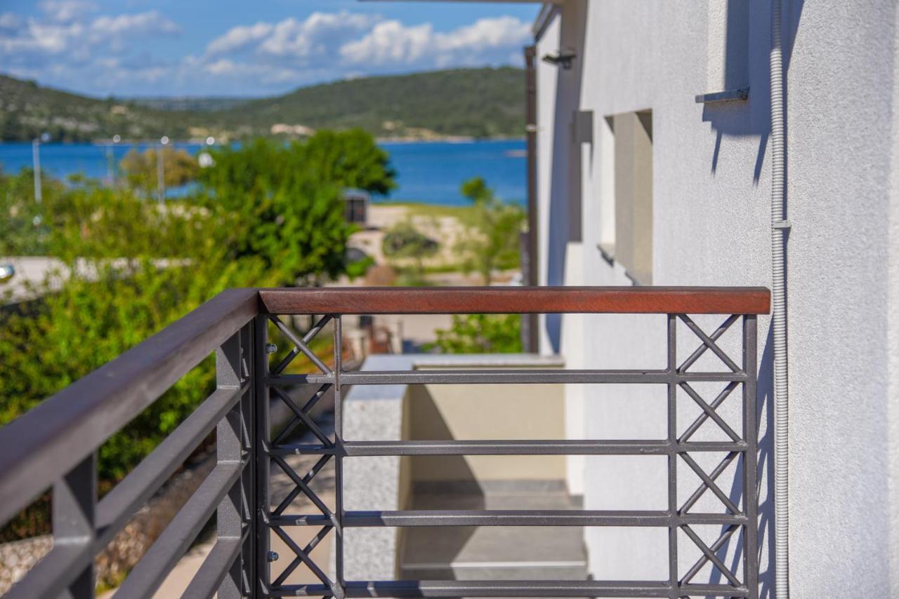 Apartmani Kameno Sidro Bilice Extérieur photo
